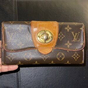 Louis Vuitton Authentic Monogram Portefeiulle Boetie Long Bifold Wallet Turnlock
